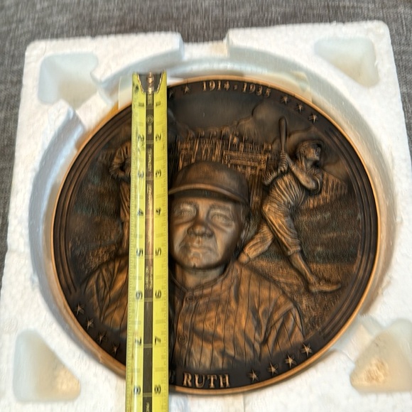 Babe Ruth & Lou Gehrig Immortals of the Diamond Limited Edition Plates - Picture 6 of 10